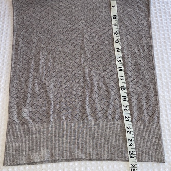 NEW! $49 ATHLETA XS AMBASSADOR TANK Top Gray Racerback - Picture 11 of 12